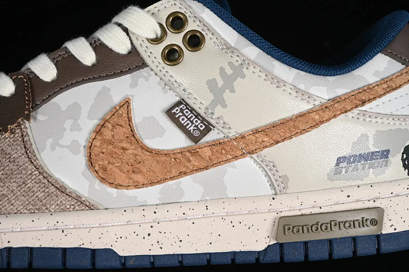 All Categories Nk SB Dunk Series Nk SB Dunk Low Low-top sneakers Nk SB Dunk Low Panda Prank Pioneer Knight-Survival Beige Brown SB strap low-top casual sneakers DD1391-400